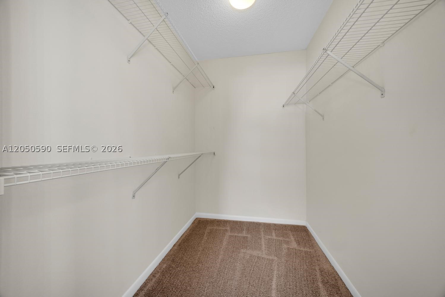 LAKEVIEW AT HAMMOCKS COND - Residential
