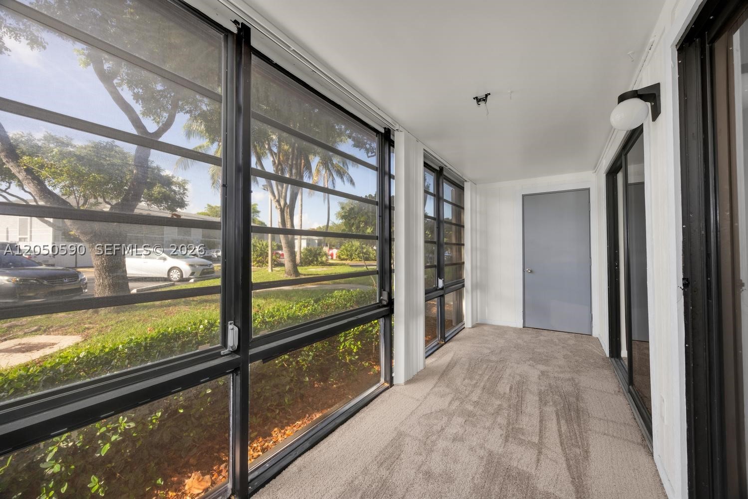 LAKEVIEW AT HAMMOCKS COND - Residential