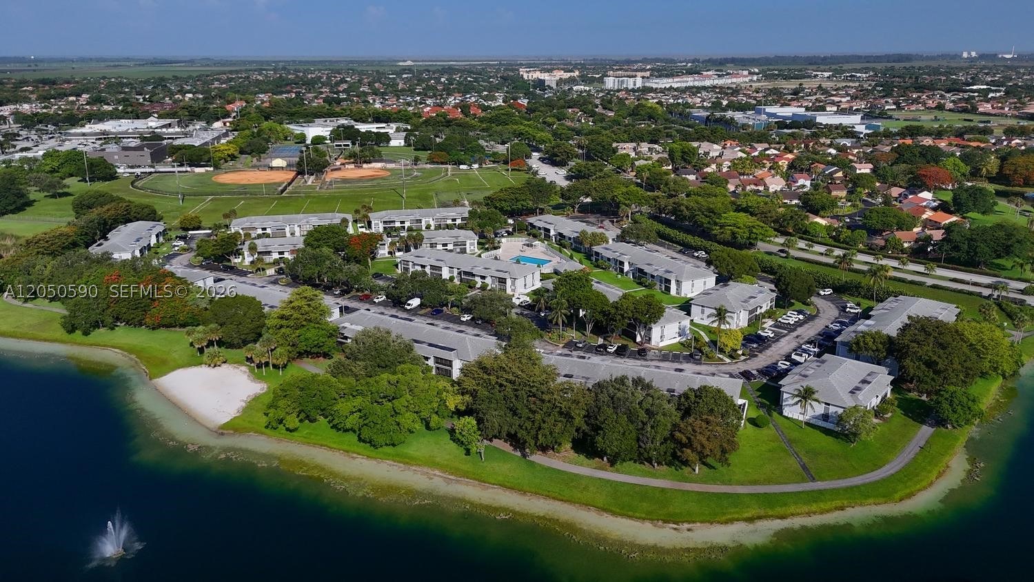 LAKEVIEW AT HAMMOCKS COND - Residential