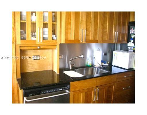SUMMIT CONDO - Residential Lease