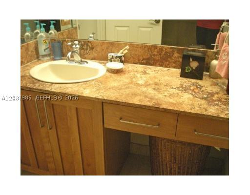 SUMMIT CONDO - Residential Lease