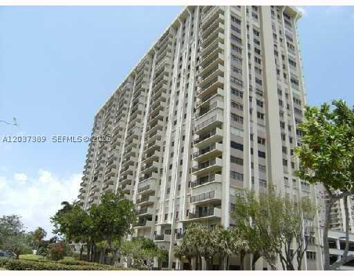 SUMMIT CONDO - Residential Lease