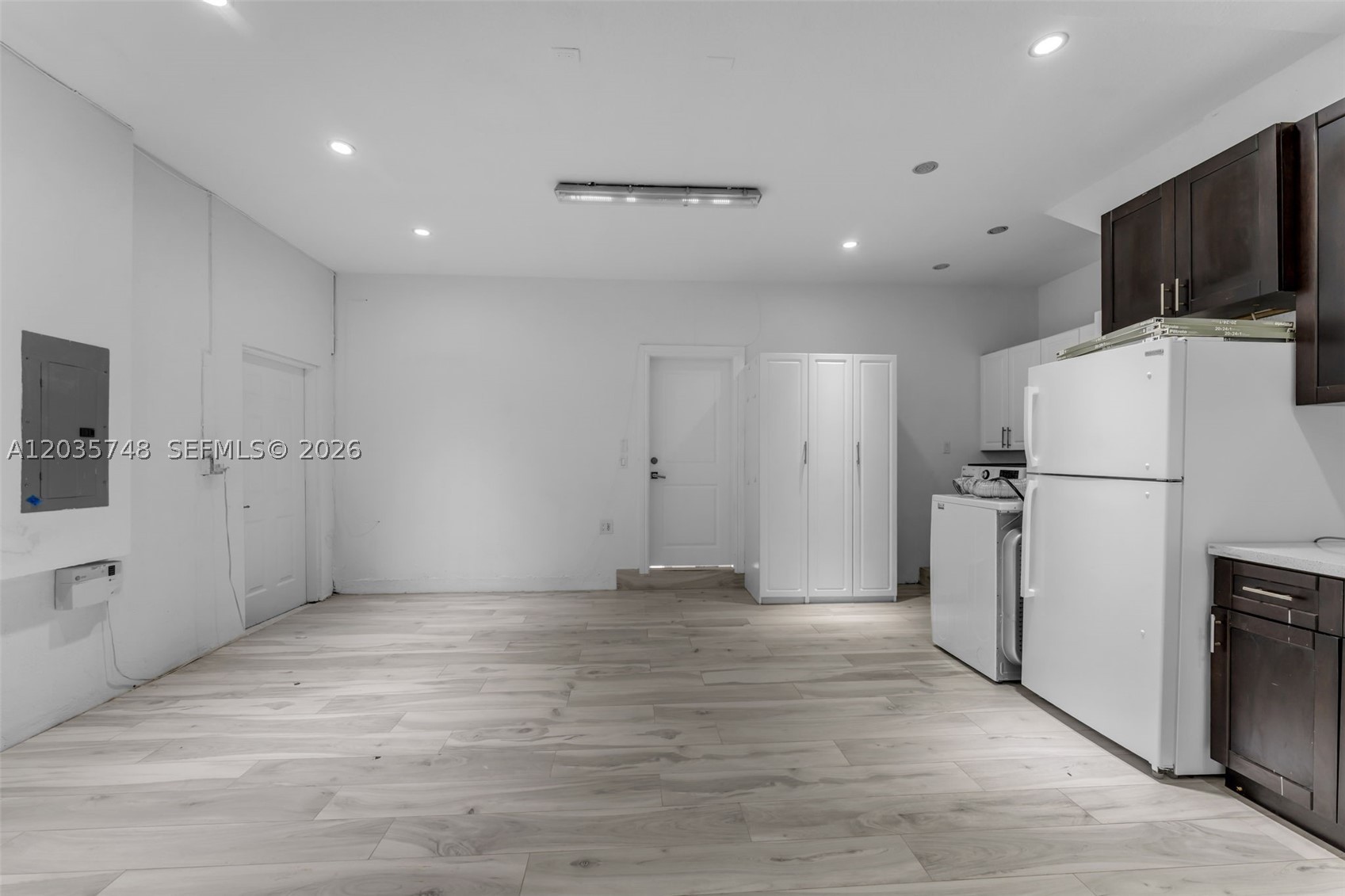 WEST WINDS HOMES - Residential