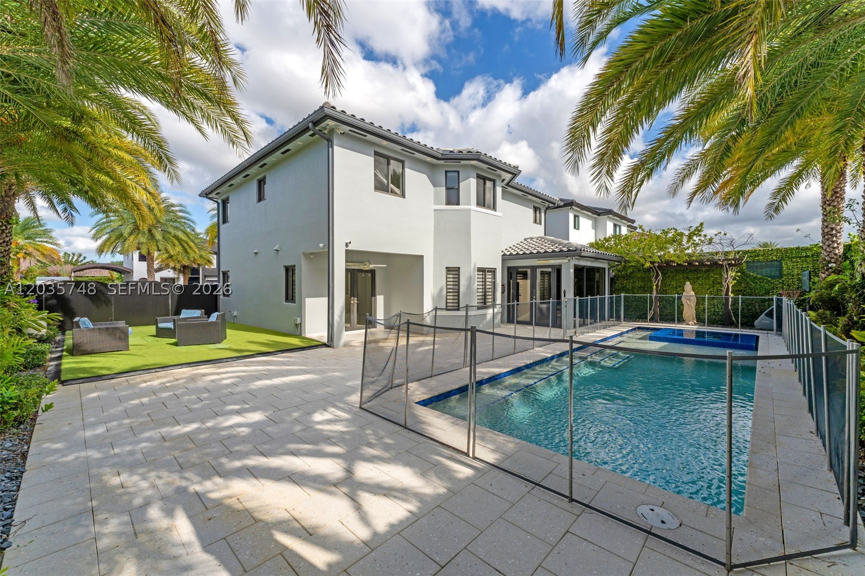 WEST WINDS HOMES - Residential