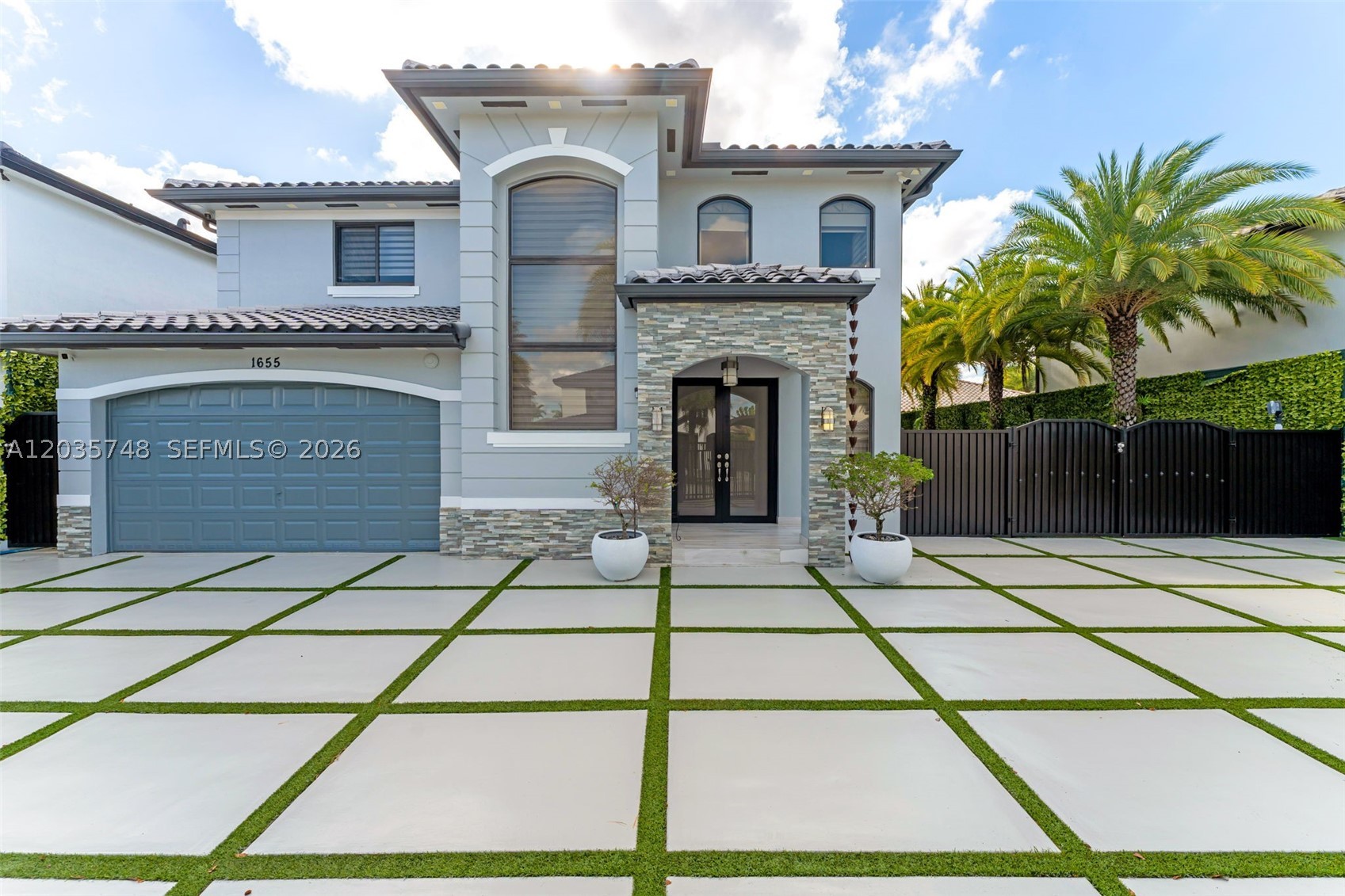 WEST WINDS HOMES - Residential