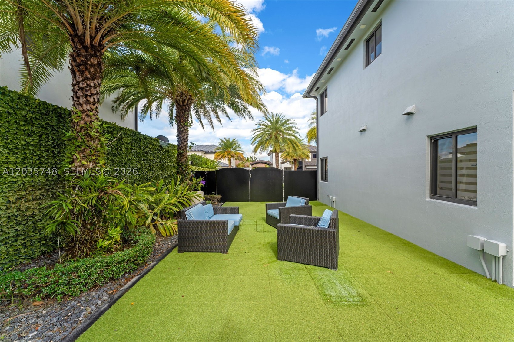 WEST WINDS HOMES - Residential