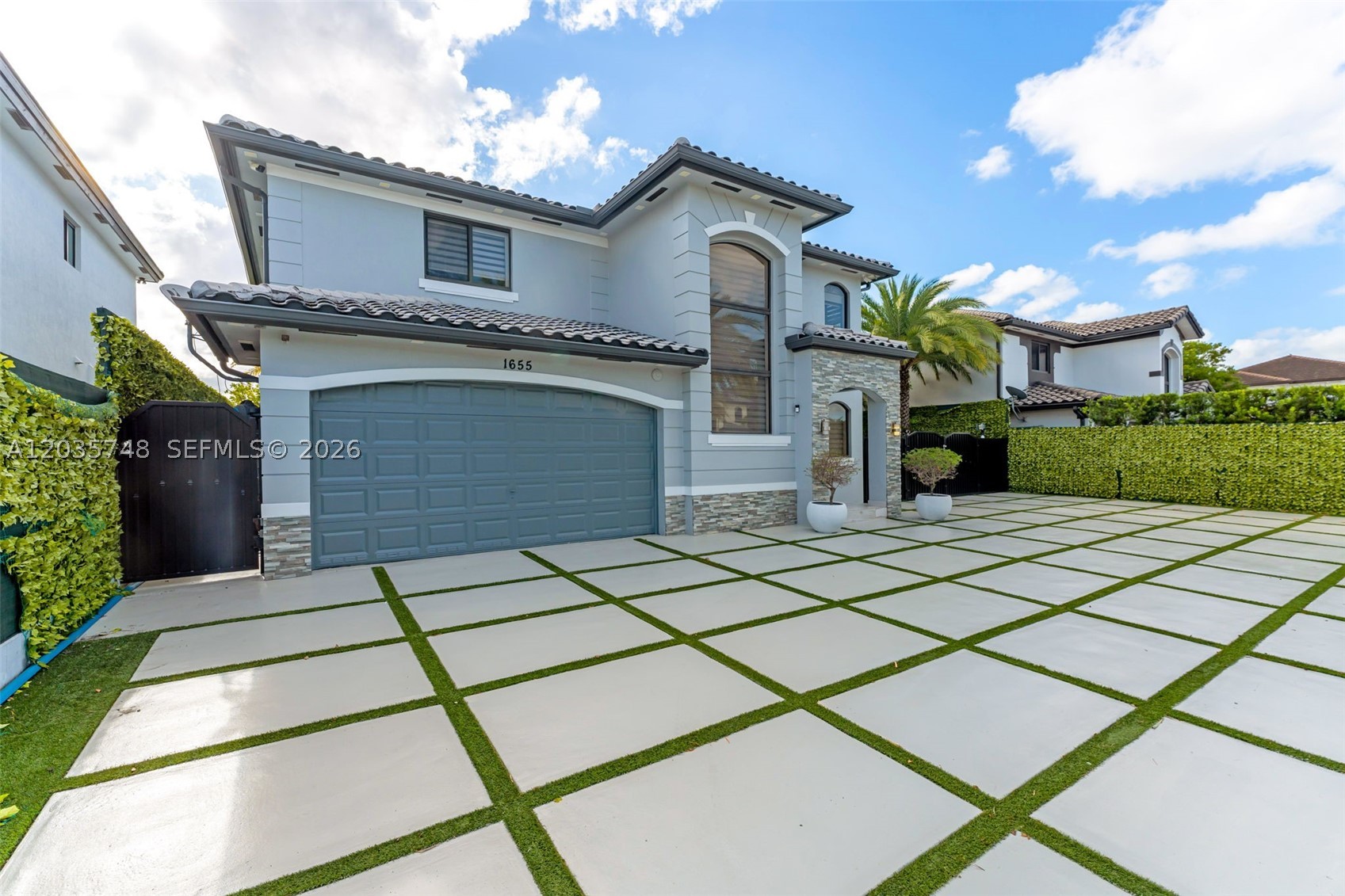 WEST WINDS HOMES - Residential