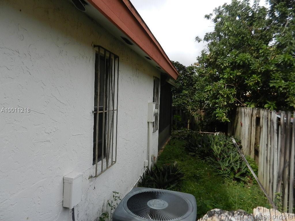 Biscayne Villa Homes Sec - Residential