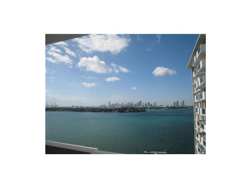 DIRECT BAY AND SKYLINE VIEWS! ***HIGH FLOOR*** FEATURING HUGE BALCONY very CLEAN UNIT .. Rent includes pool, New gym, grocery store, 24 hr security and DIRECT TV! Valet parking is $75/Mo - Showings M - S 12:00-4:00 also see broker remarks