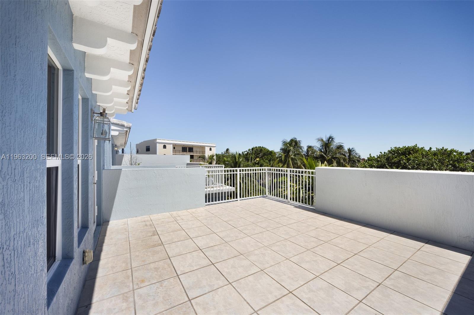 HILLSBORO SHORES - Residential