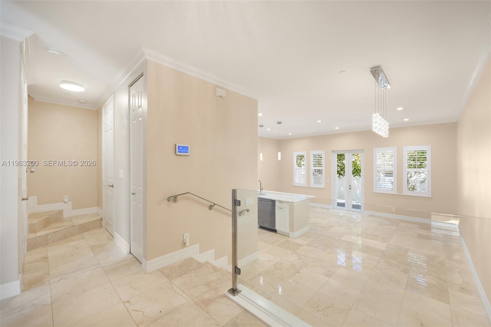 HILLSBORO SHORES - Residential