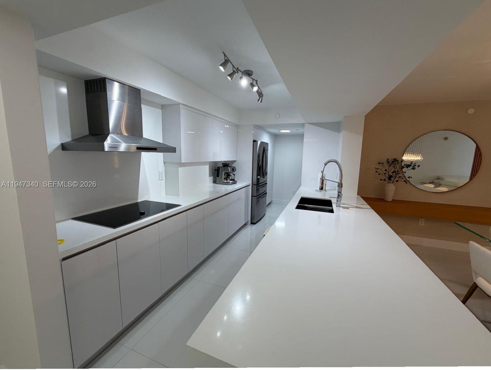 LEXCELLENCE CONDO - Residential