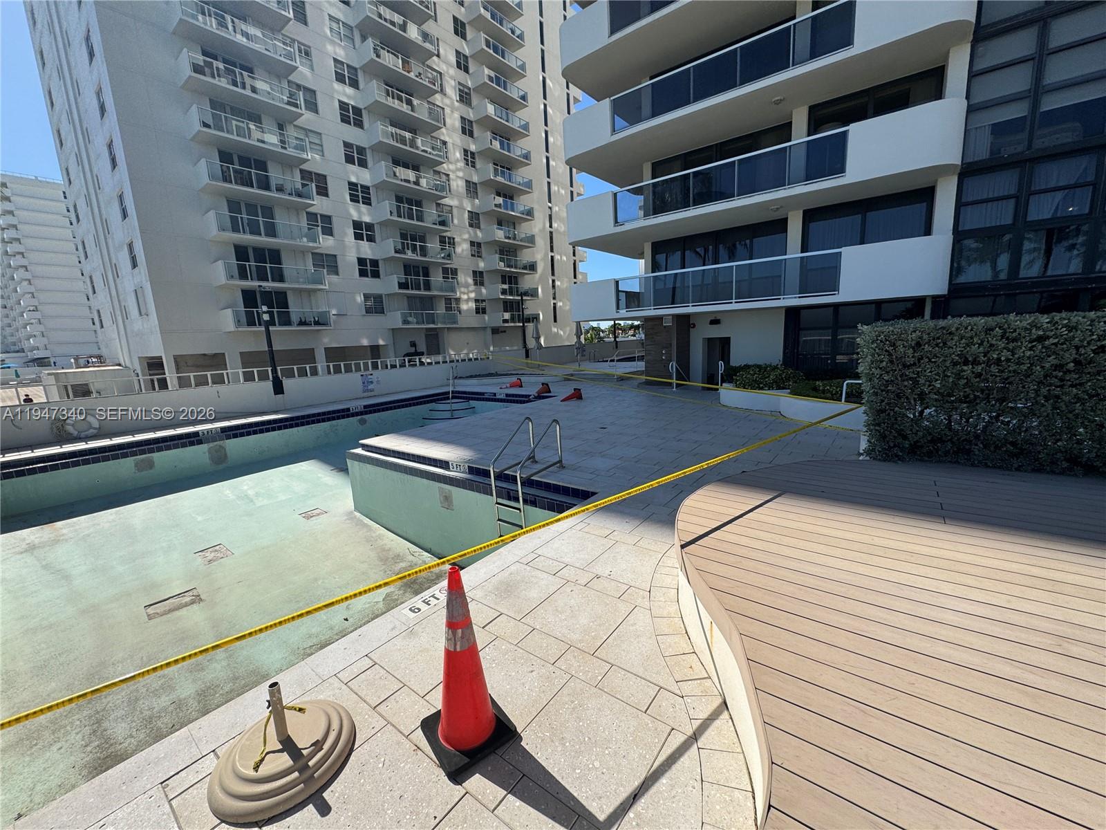LEXCELLENCE CONDO - Residential