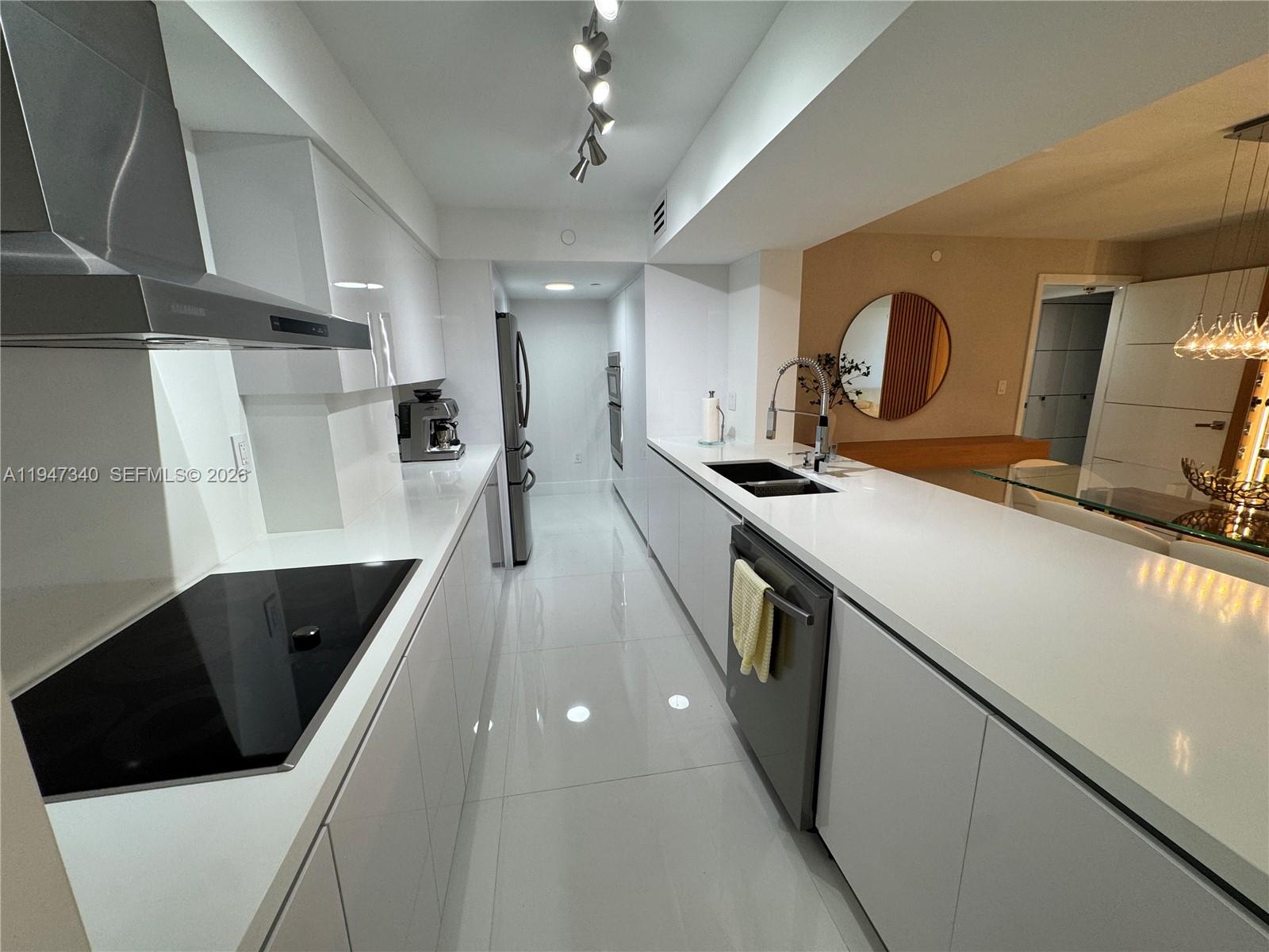 LEXCELLENCE CONDO - Residential