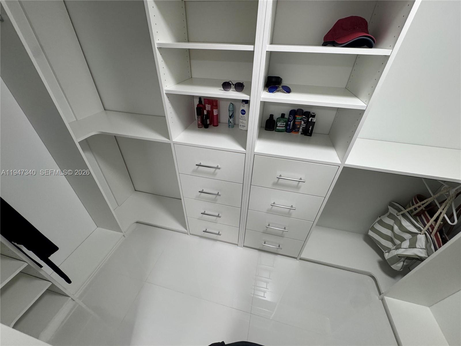 LEXCELLENCE CONDO - Residential