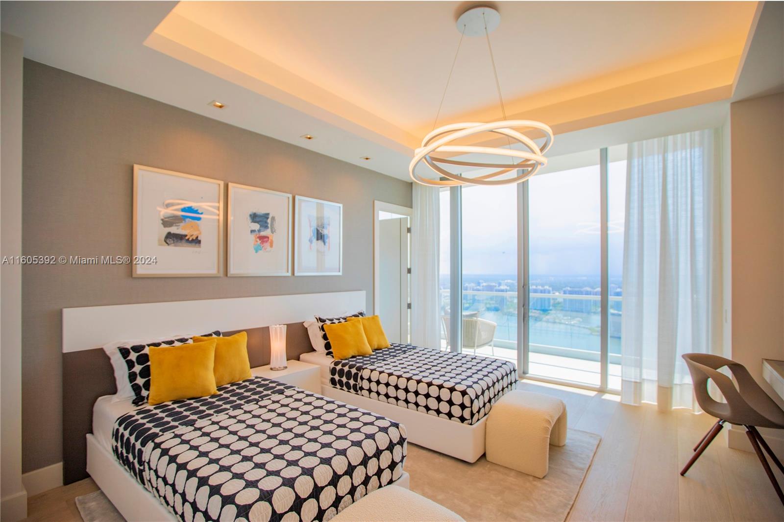 Turnberry Ocean Club - Residential