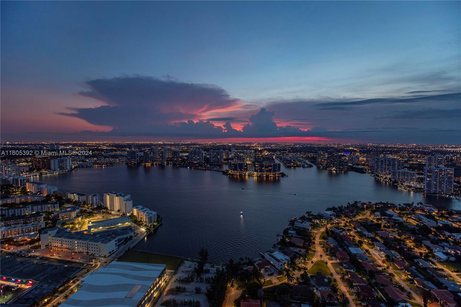 Turnberry Ocean Club - Residential