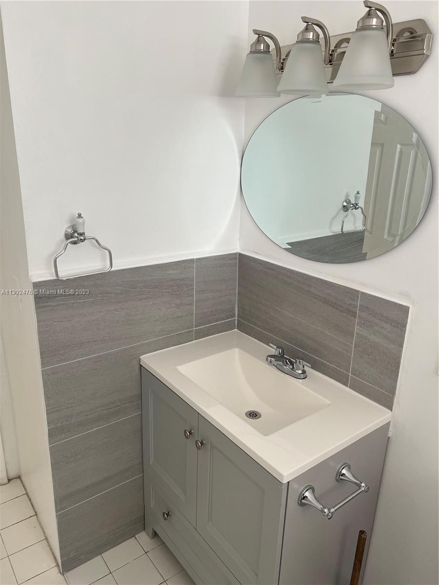 BAY HARBOR GARDENS CONDO - Residential Lease
