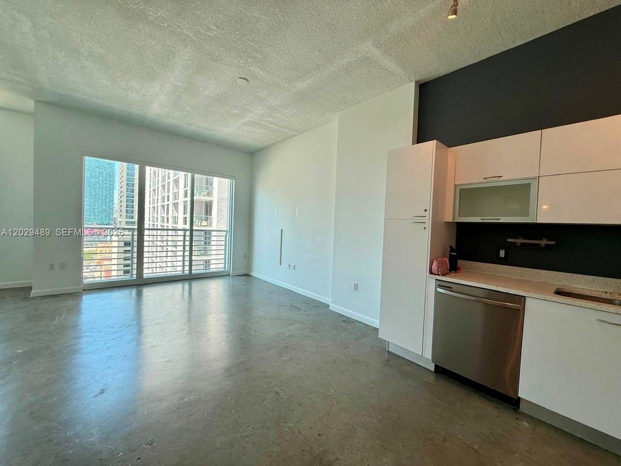 THE LOFT DOWNTOWN II COND - Residential Lease