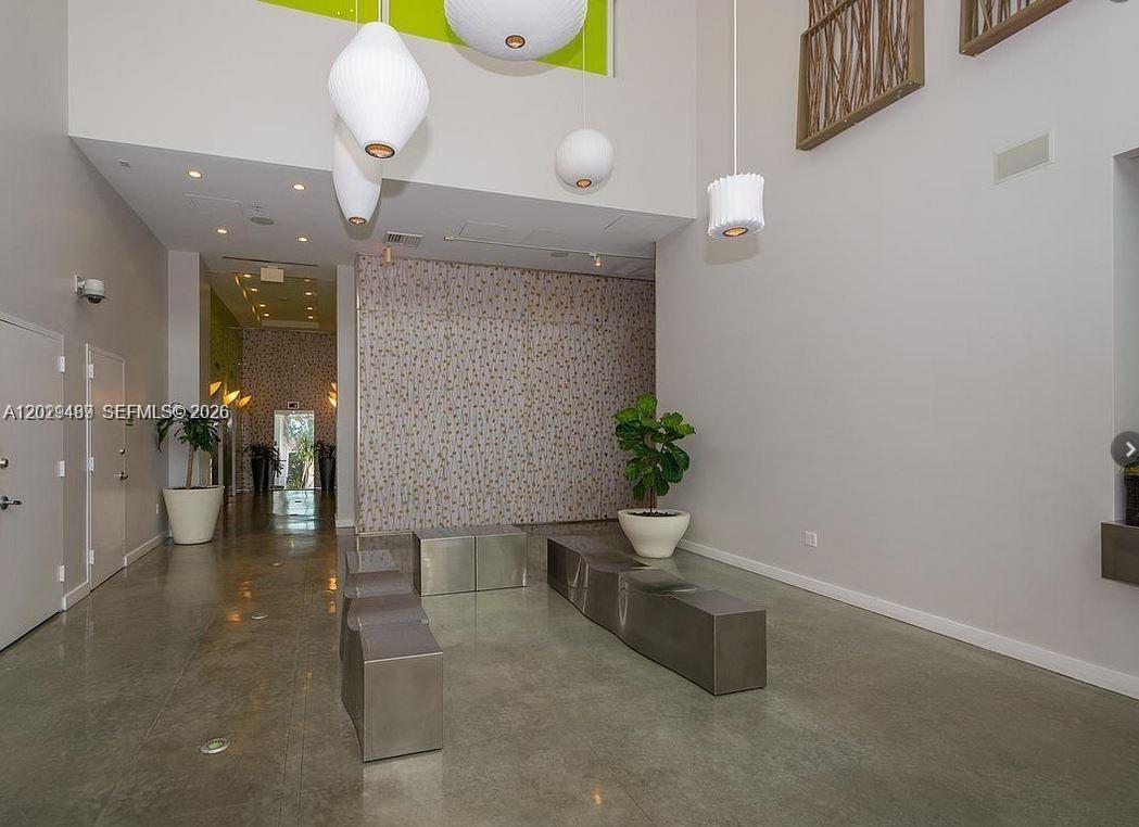 THE LOFT DOWNTOWN II COND - Residential Lease