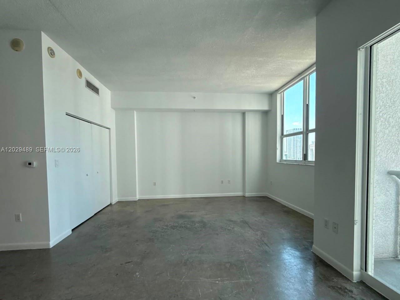 THE LOFT DOWNTOWN II COND - Residential Lease