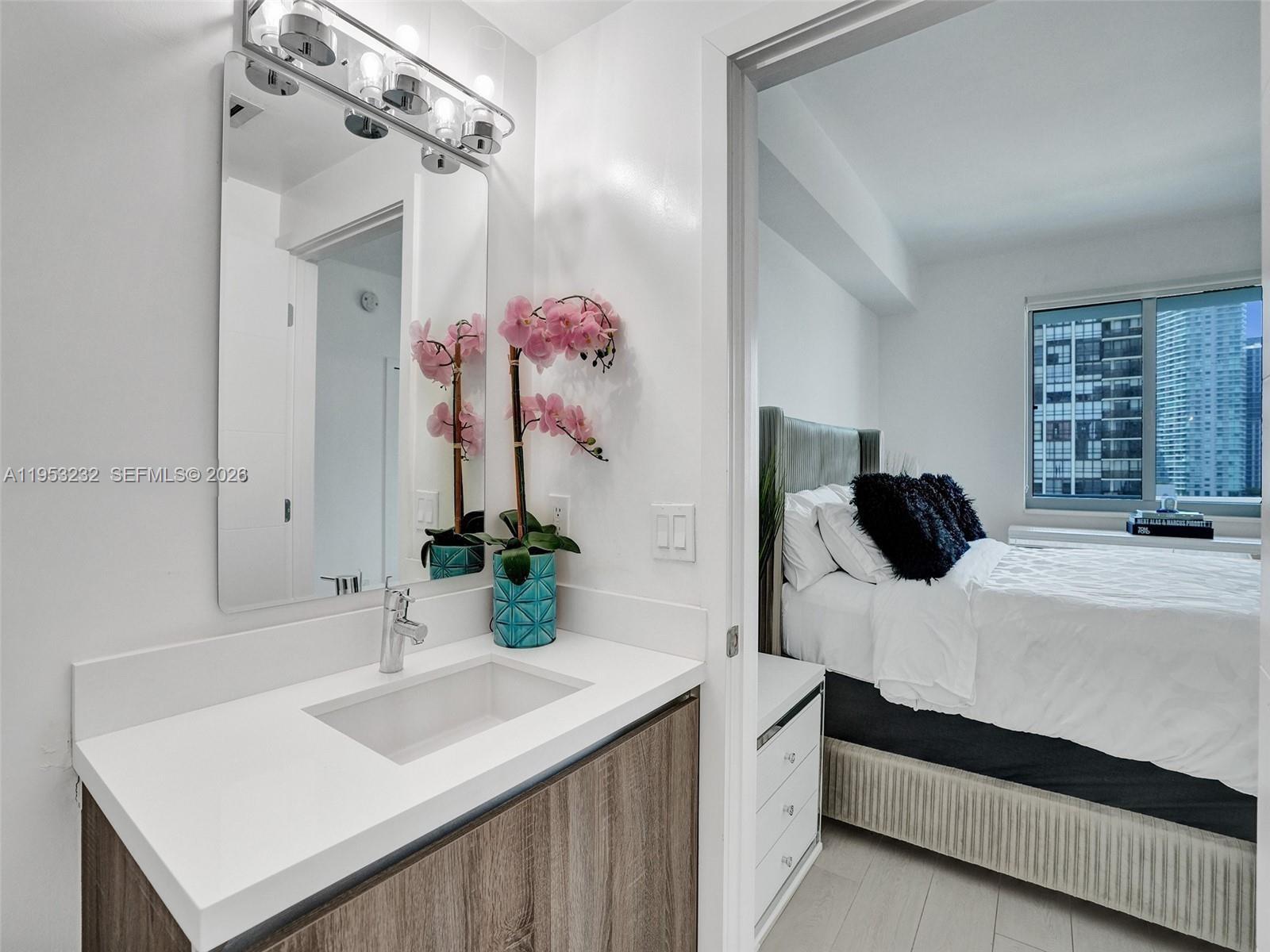BLUE CONDO - Residential