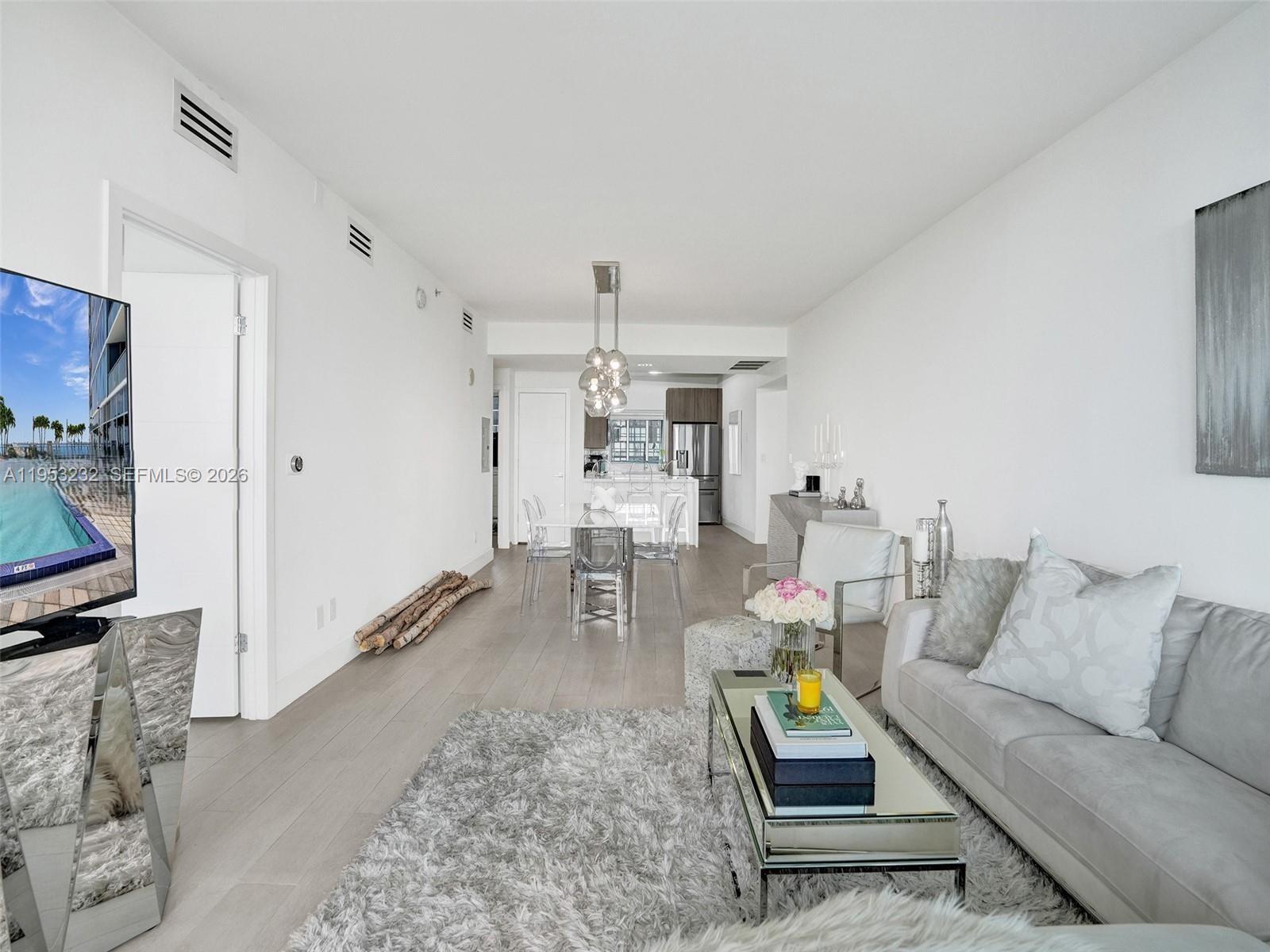 BLUE CONDO - Residential