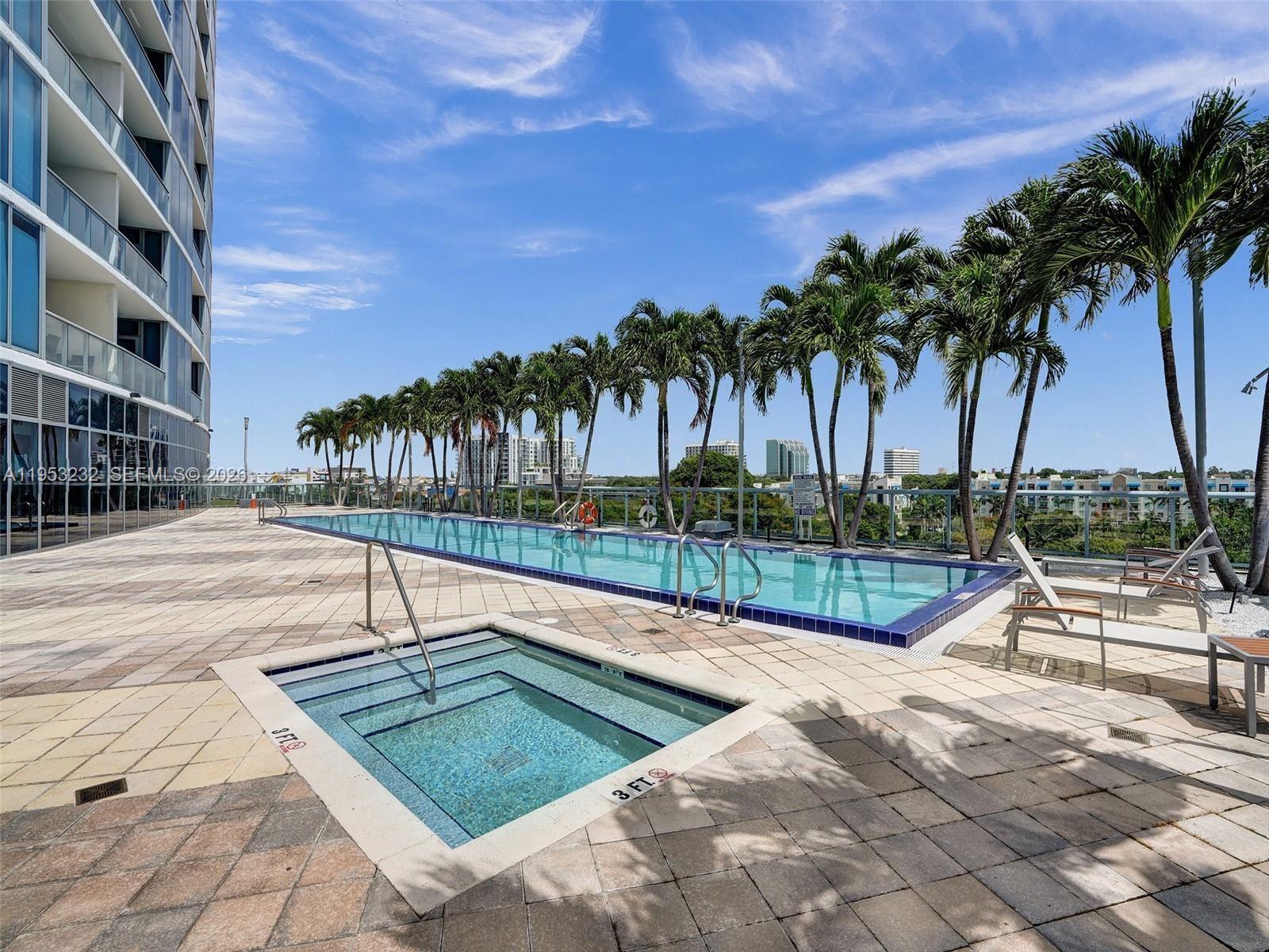BLUE CONDO - Residential