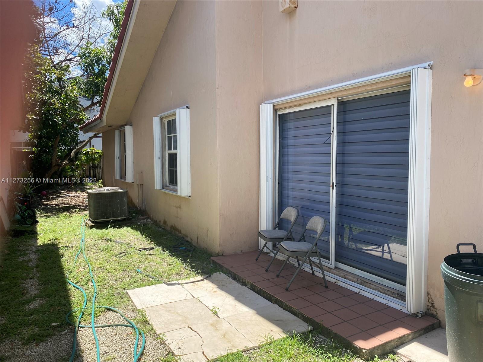 CALIFORNIA HILLS - Residential Lease