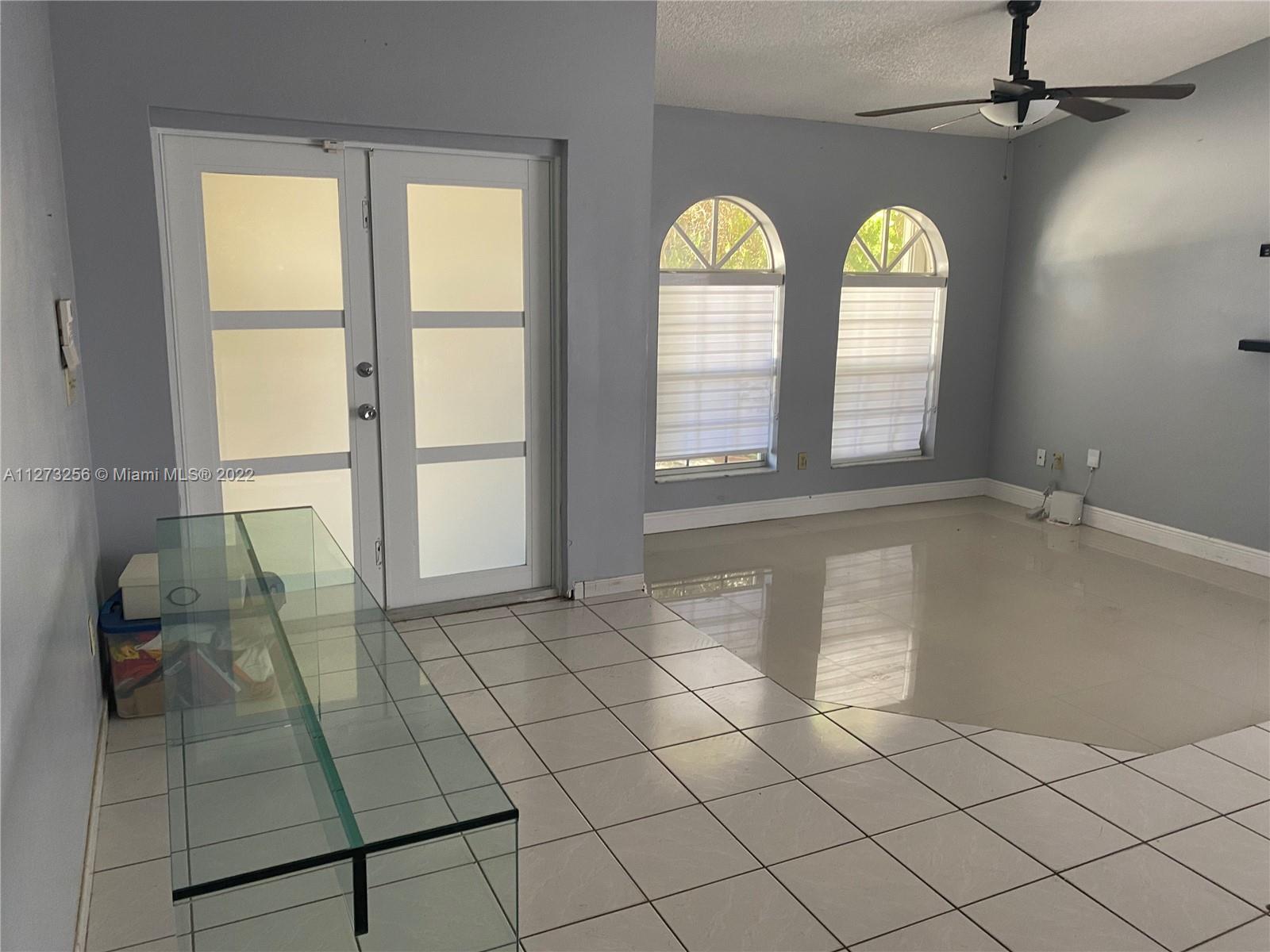 CALIFORNIA HILLS - Residential Lease