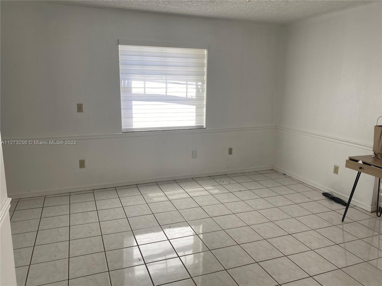 CALIFORNIA HILLS - Residential Lease