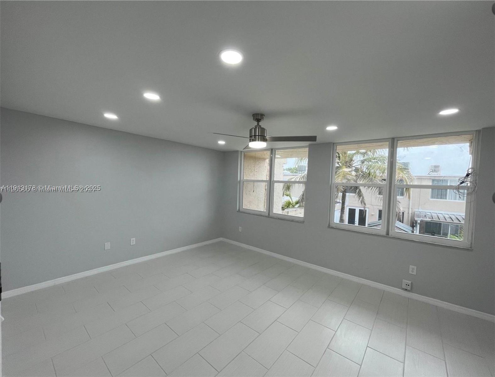 MANGO HILL #11 CONDO - Residential Lease