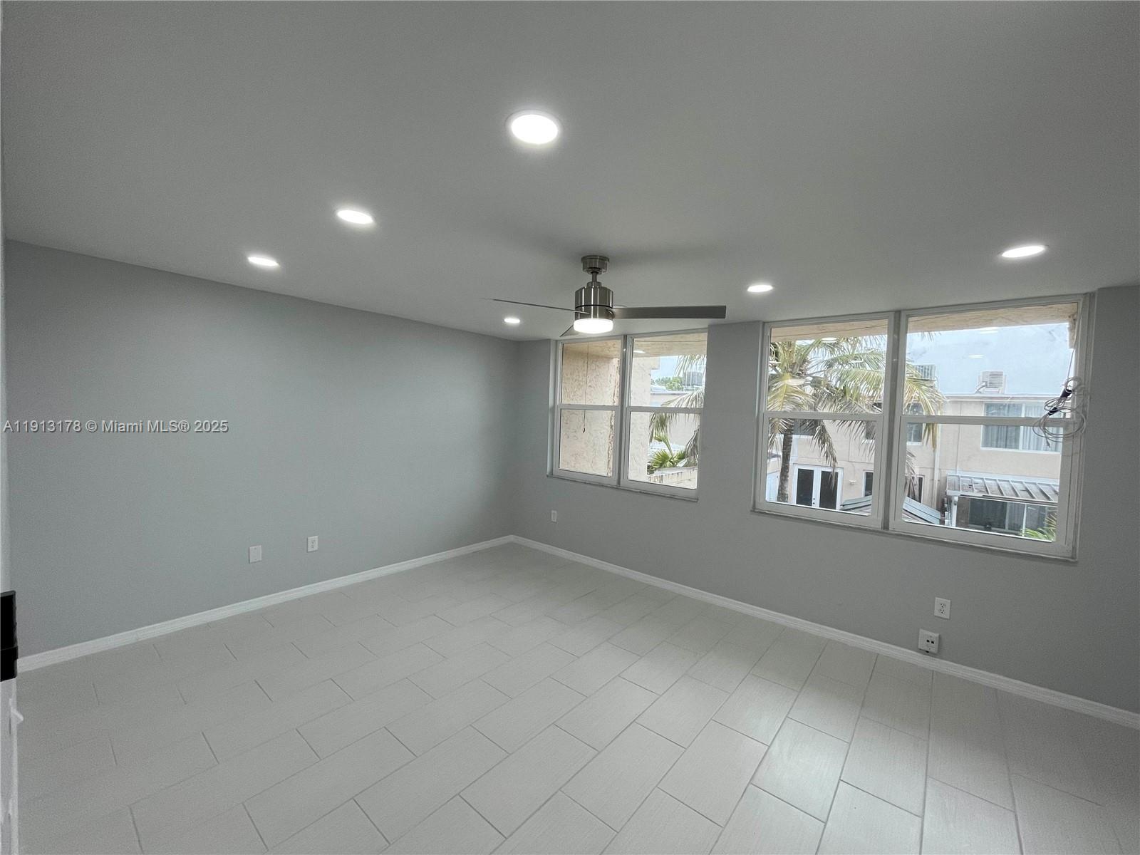 MANGO HILL #11 CONDO - Residential Lease