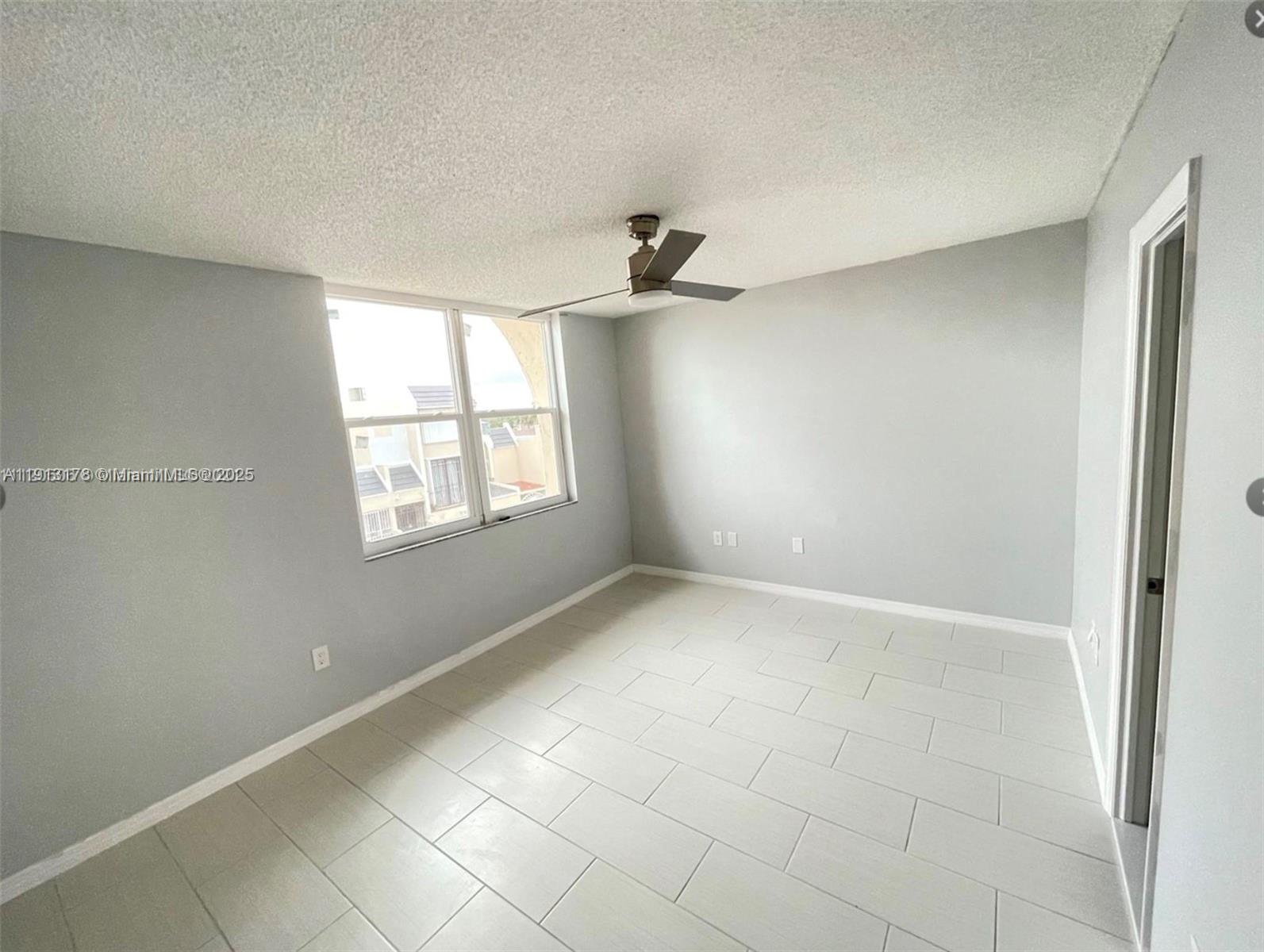 MANGO HILL #11 CONDO - Residential Lease