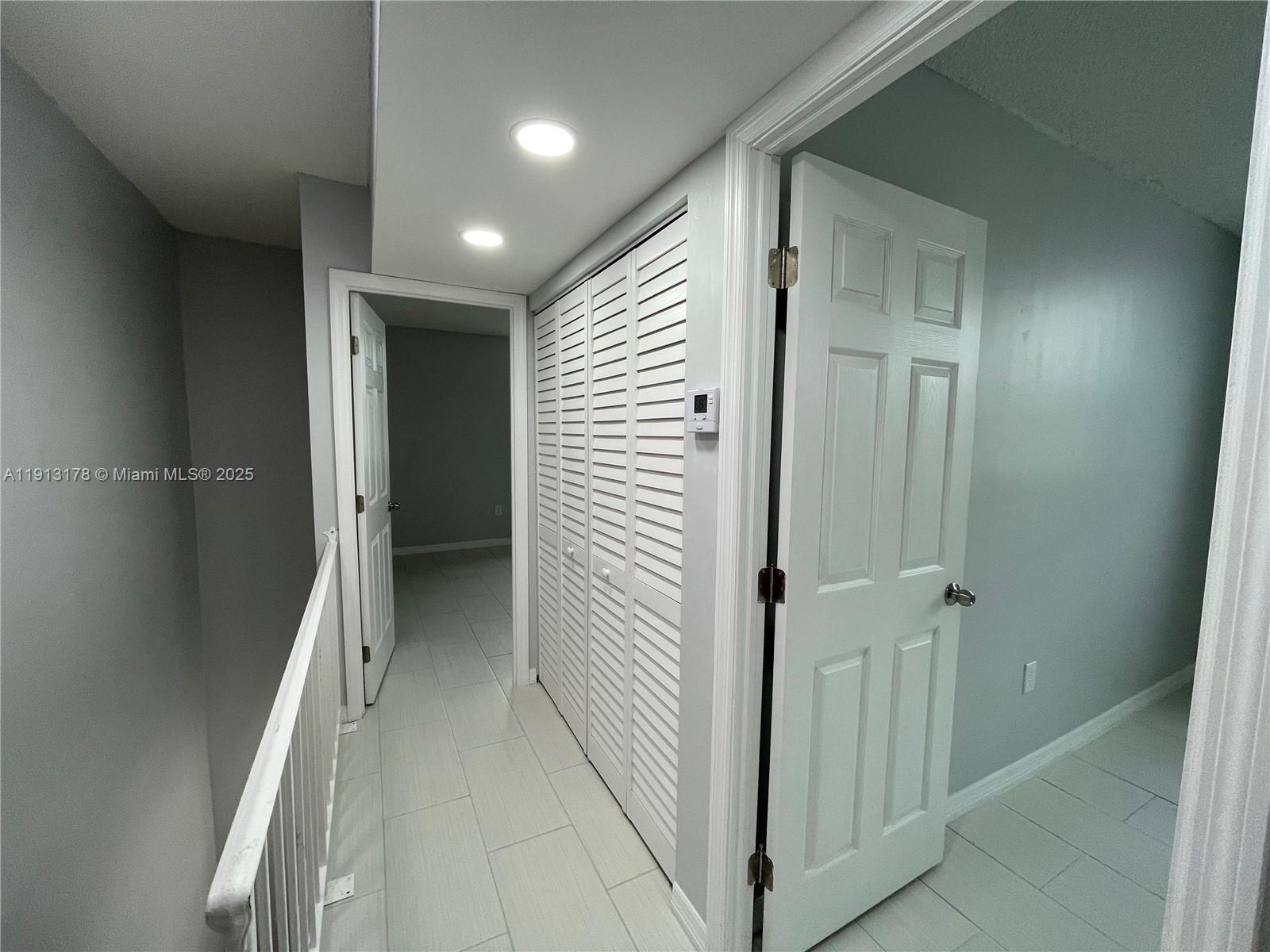 MANGO HILL #11 CONDO - Residential Lease
