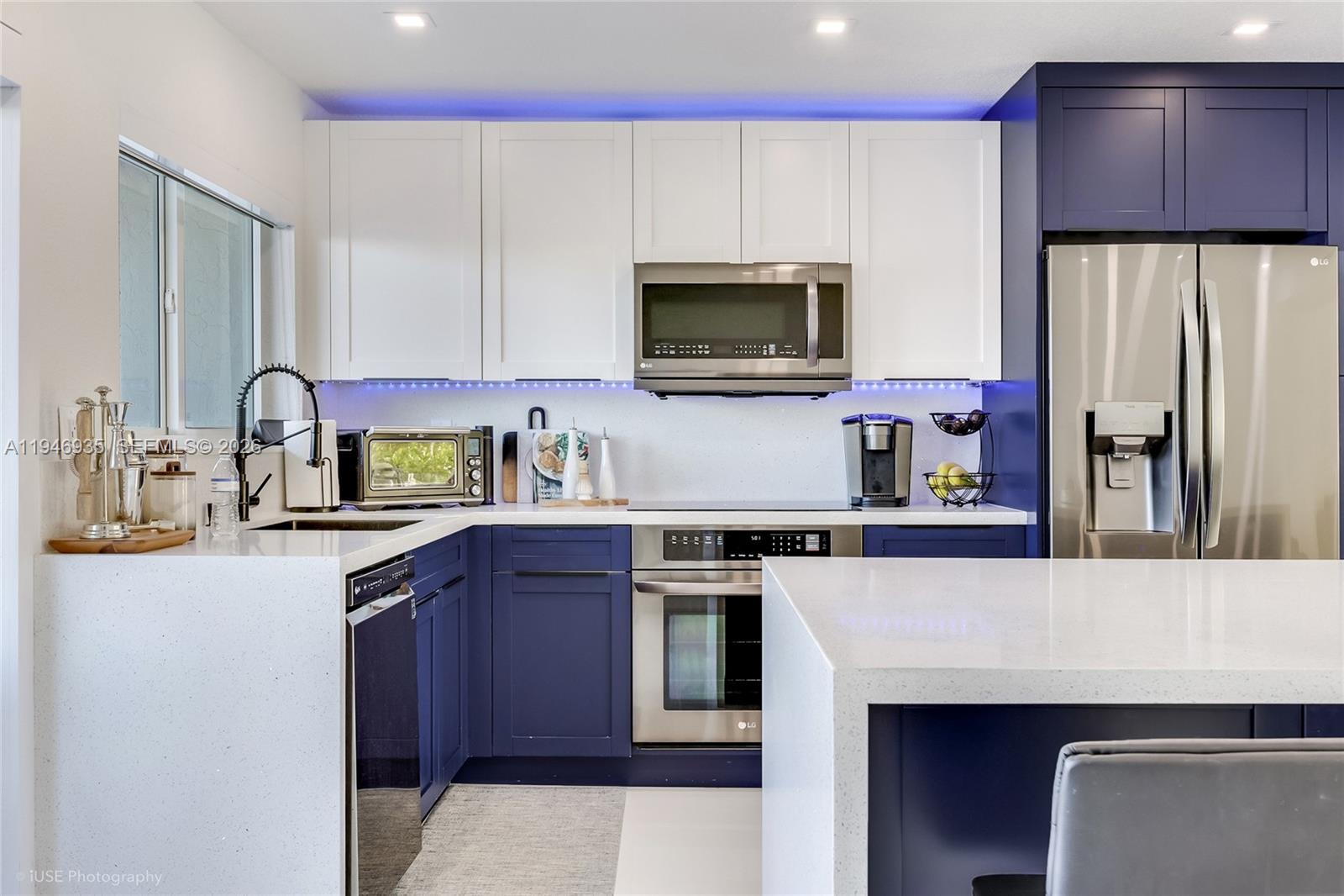 LEEWARD POINT CONDO - Residential