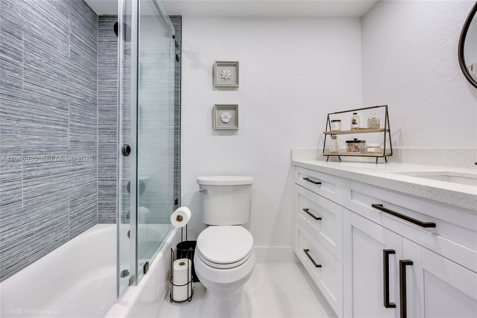 LEEWARD POINT CONDO - Residential