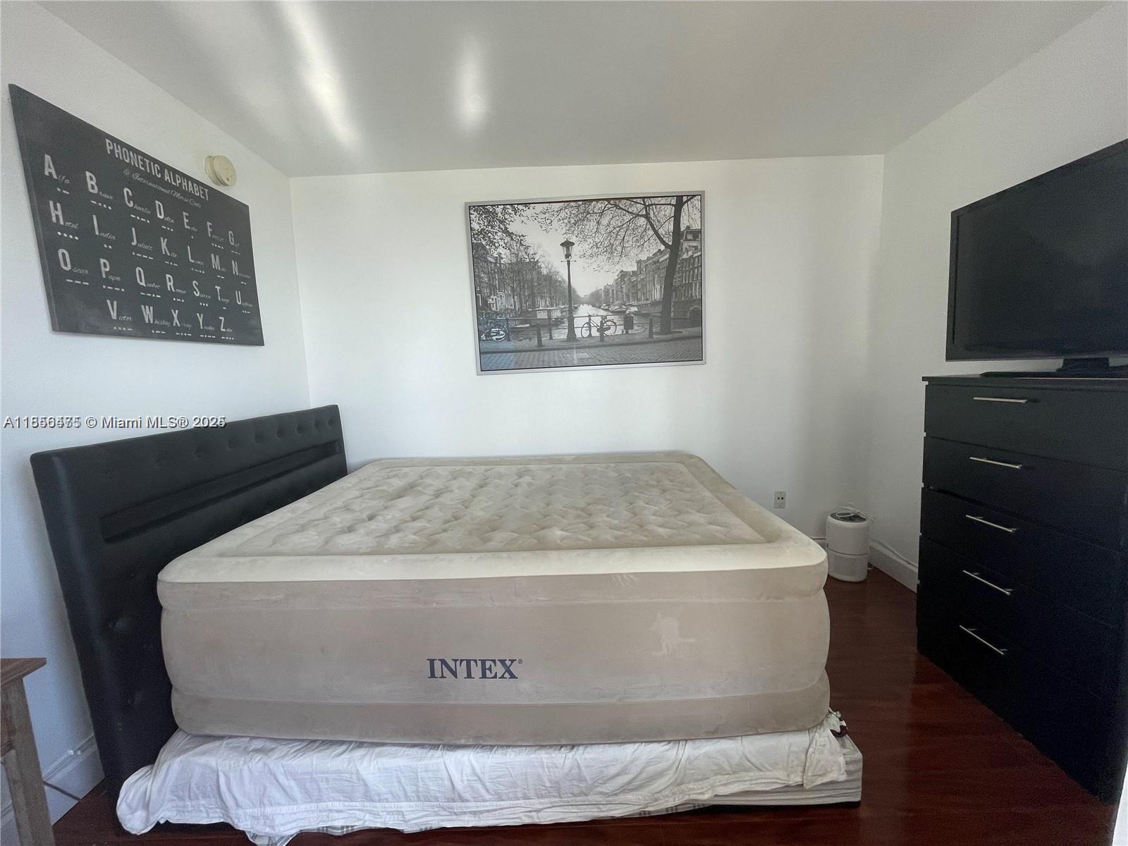 TRITON TOWER CONDO - Residential