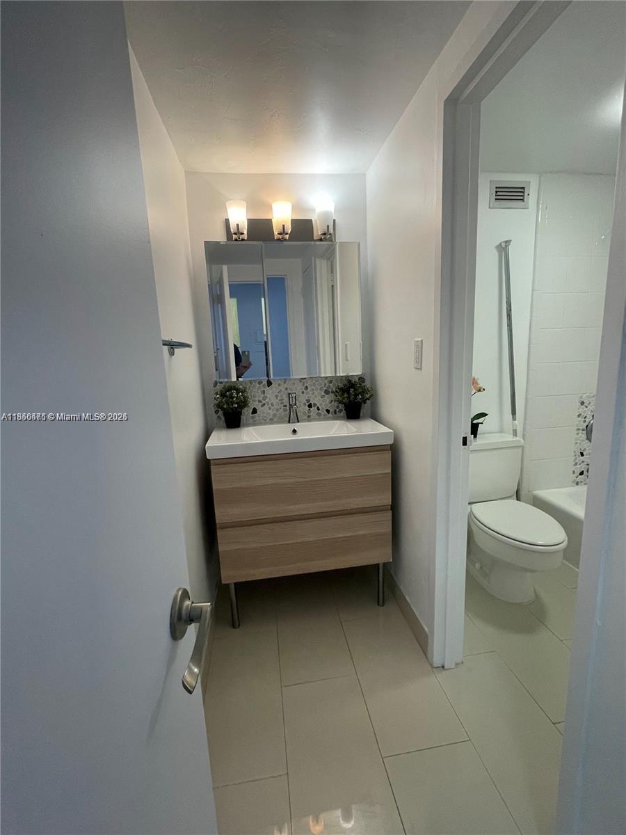 TRITON TOWER CONDO - Residential