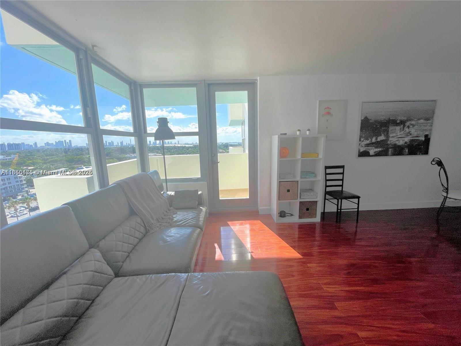 TRITON TOWER CONDO - Residential