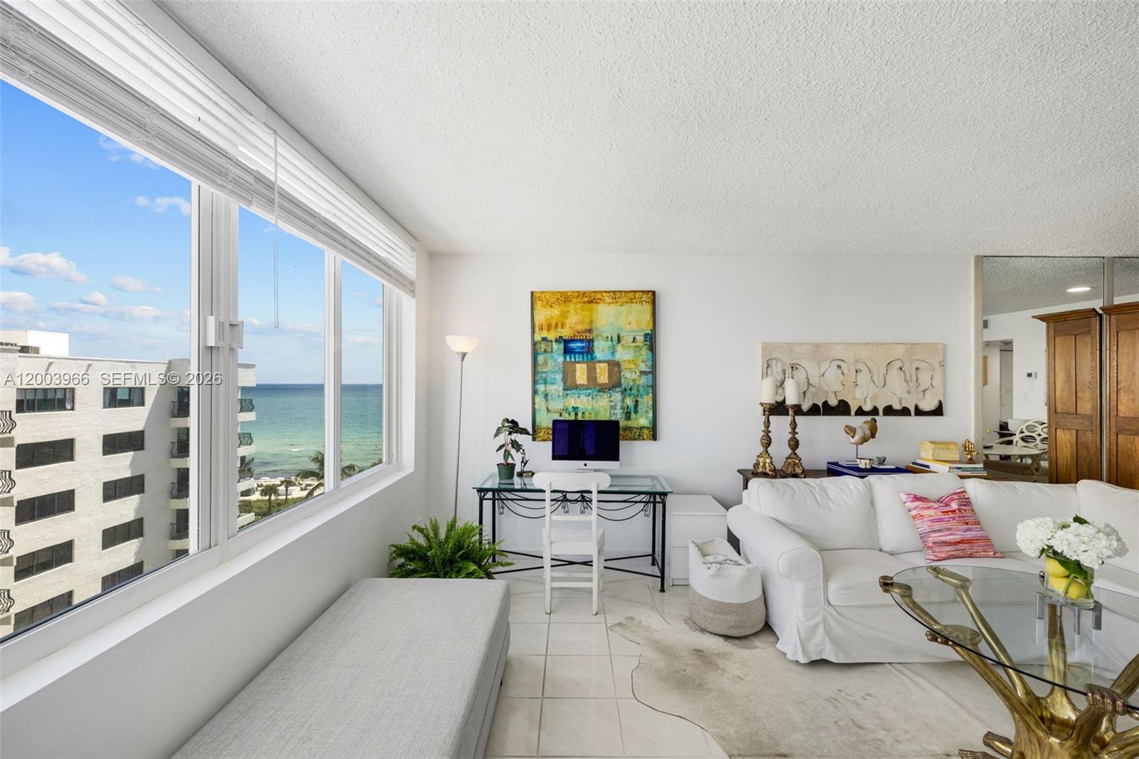 THE CARRIAGE HOUSE CONDO - Residential