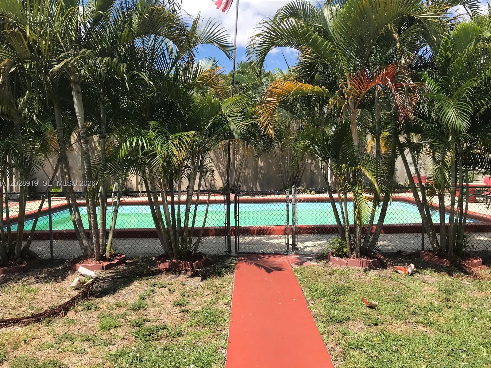 TOWN COLONY - Residential Lease