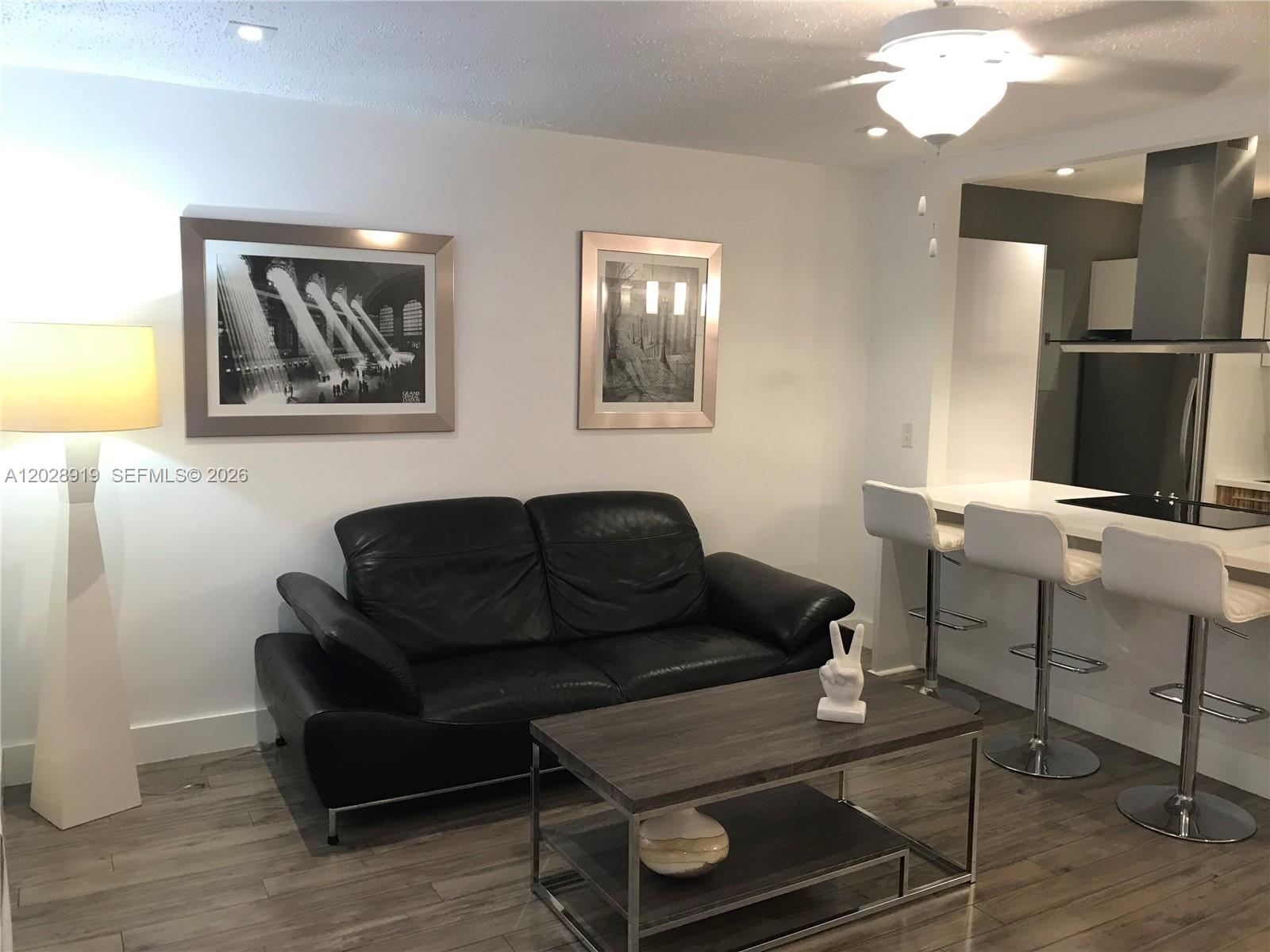 TOWN COLONY - Residential Lease