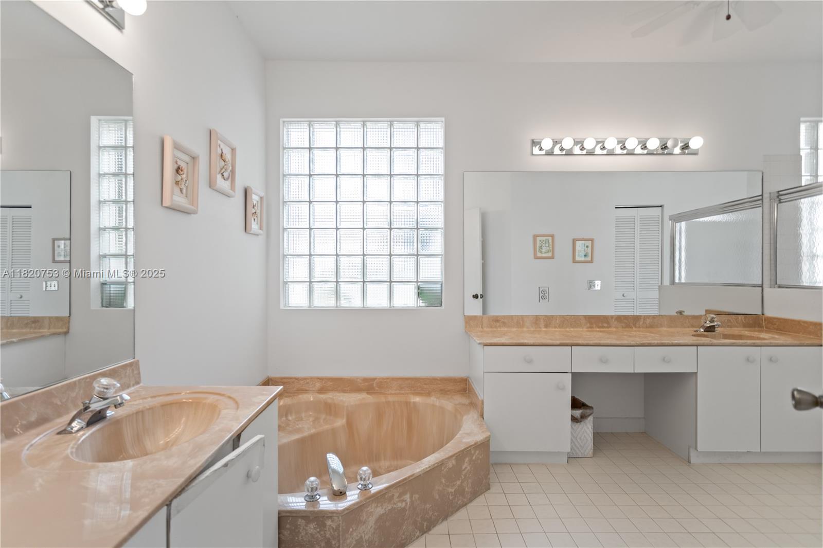 LANDINGS - Residential