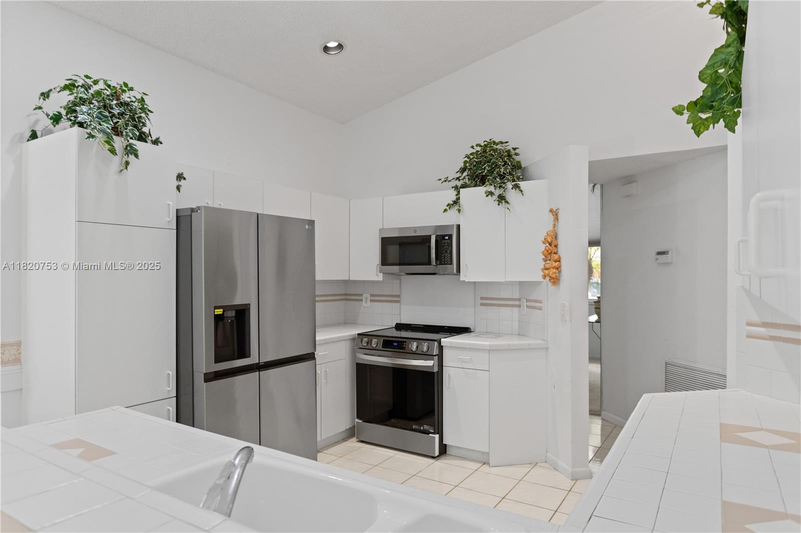 LANDINGS - Residential