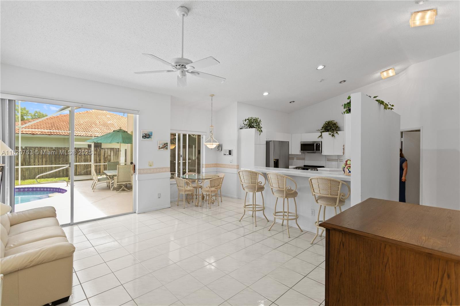 LANDINGS - Residential