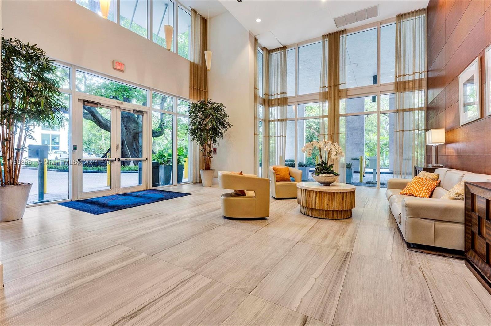 TERRAZAS RIVERPARK VILLAG - Residential