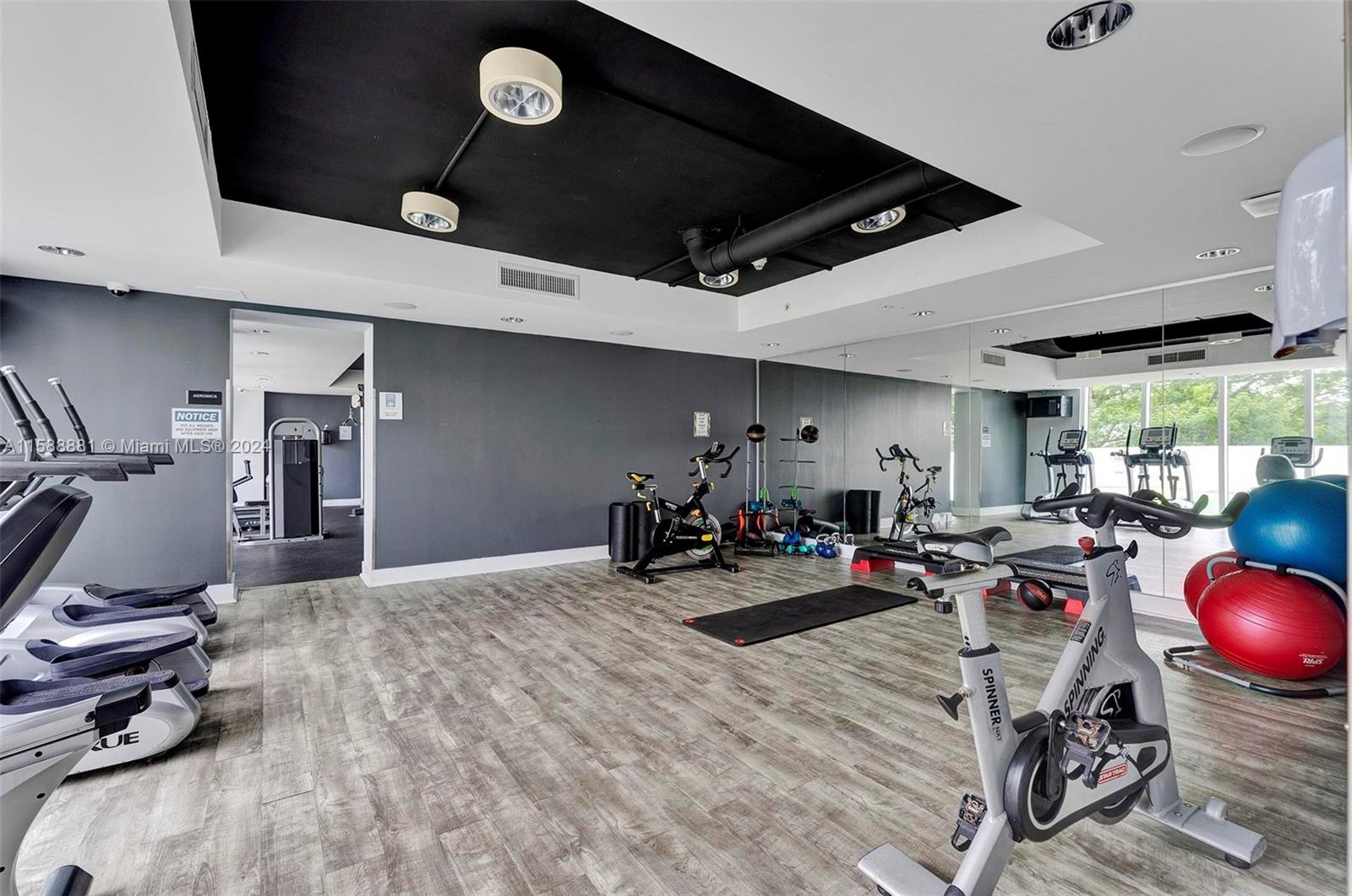 TERRAZAS RIVERPARK VILLAG - Residential