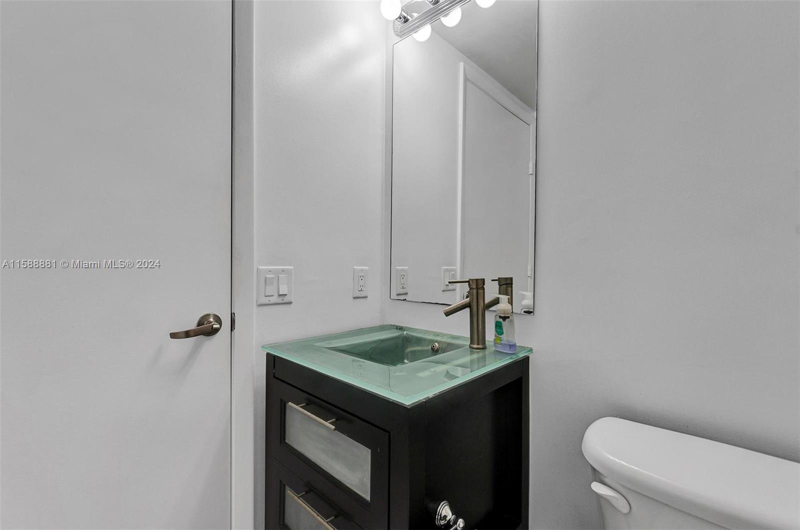 TERRAZAS RIVERPARK VILLAG - Residential