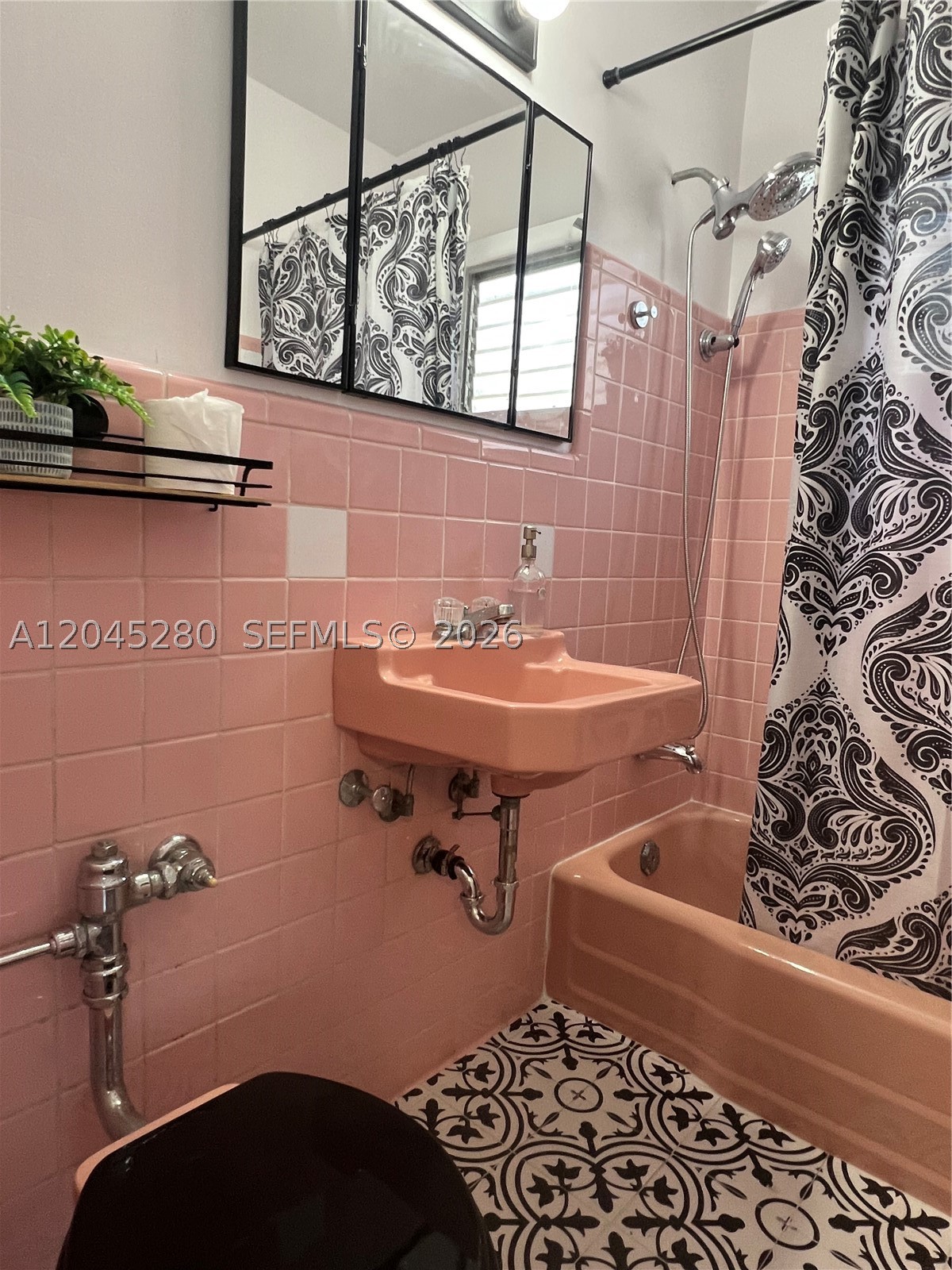 THE WILLIAM LEE CONDO - Residential Lease